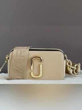 Marc Jacobs The Snapshot Small Camera Crossbody with Gold Hardware